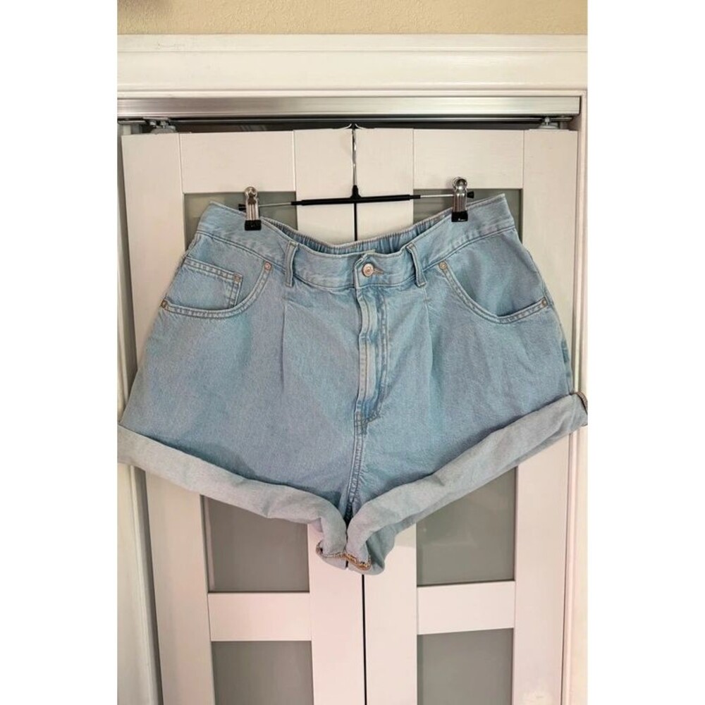 We The Free Free People Danni High Rise Light Wash Denim Shorts Cuffed Size XL